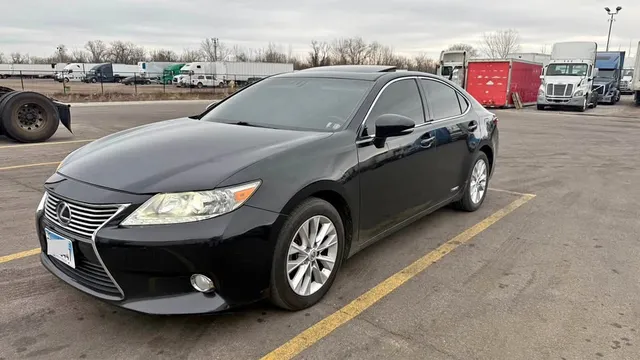 2013 Lexus ES 300 Sedan