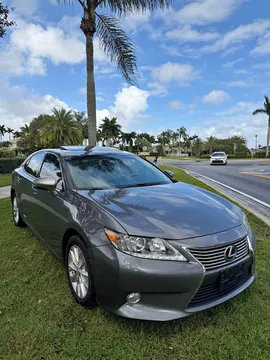 2013 Lexus ES 300h FSPORT DESIGN