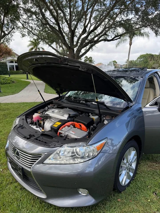 2013 Lexus ES 6th Gen - Image 6 of 20