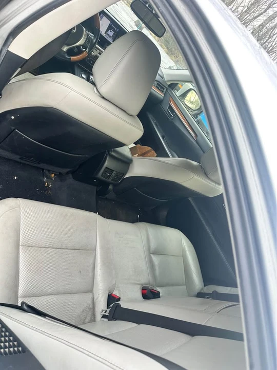 2013 Lexus ES 6th Gen - Image 8 of 9