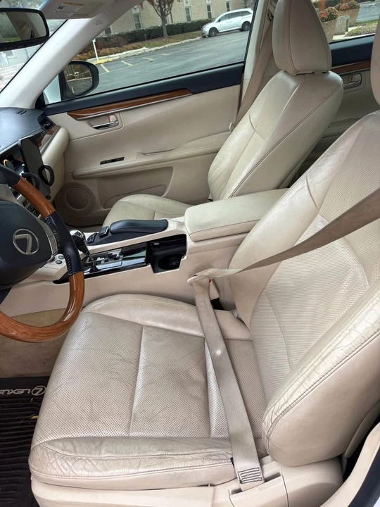 2013 Lexus ES 6th Gen - Image 5 of 6