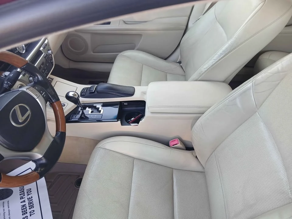 2013 Lexus ES 6th Gen - Image 4 of 15