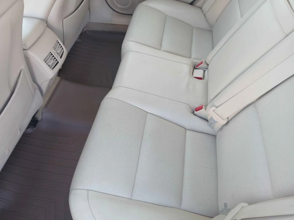 2013 Lexus ES 6th Gen - Image 6 of 15