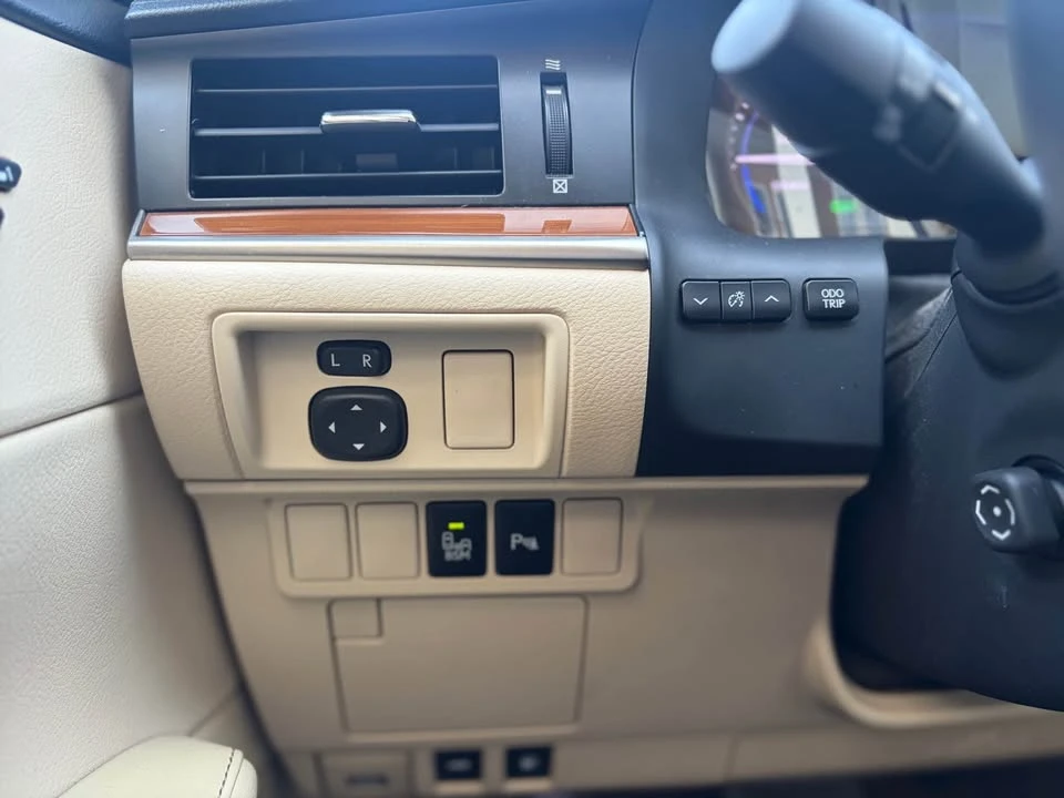 2013 Lexus ES 6th Gen - Image 17 of 17