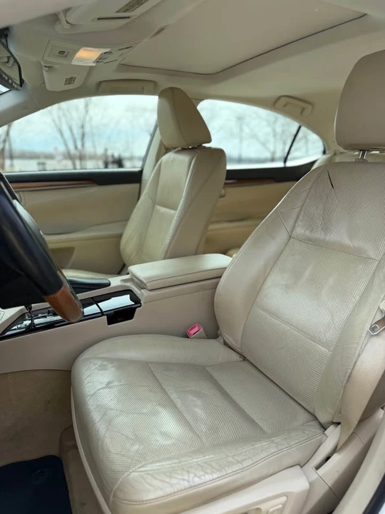 2013 Lexus ES 6th Gen - Image 15 of 15