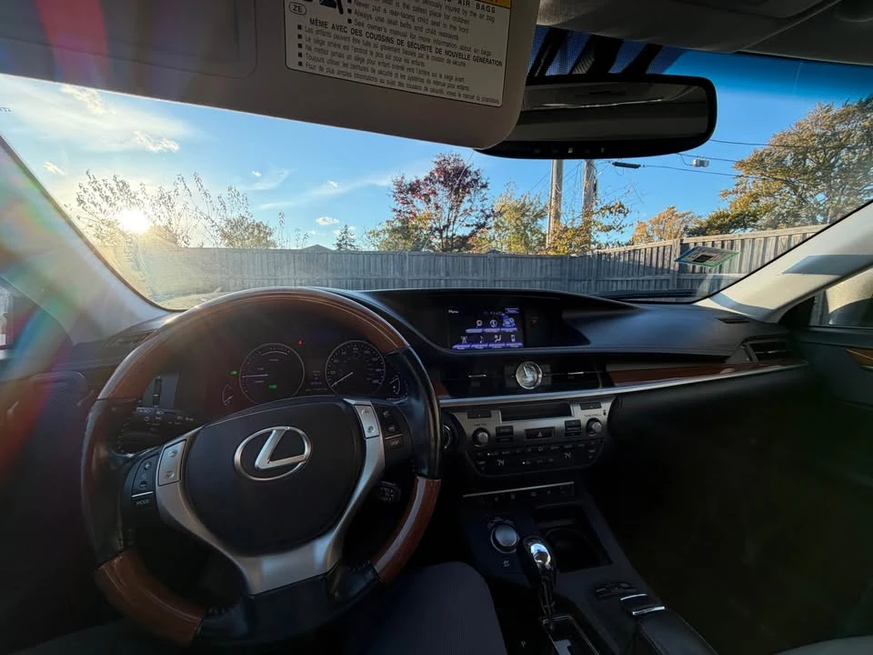 2013 Lexus ES 6th Gen - Image 6 of 8