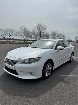 2013 Lexus ES 300h Luxury