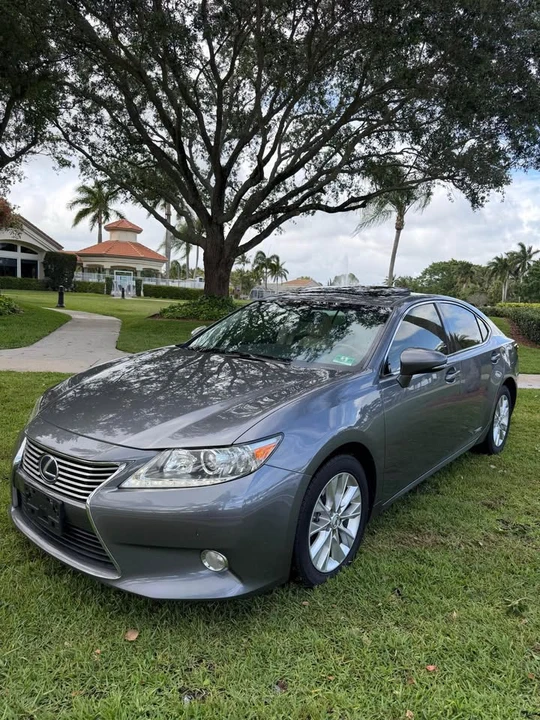 2013 Lexus ES 6th Gen - Image 18 of 18