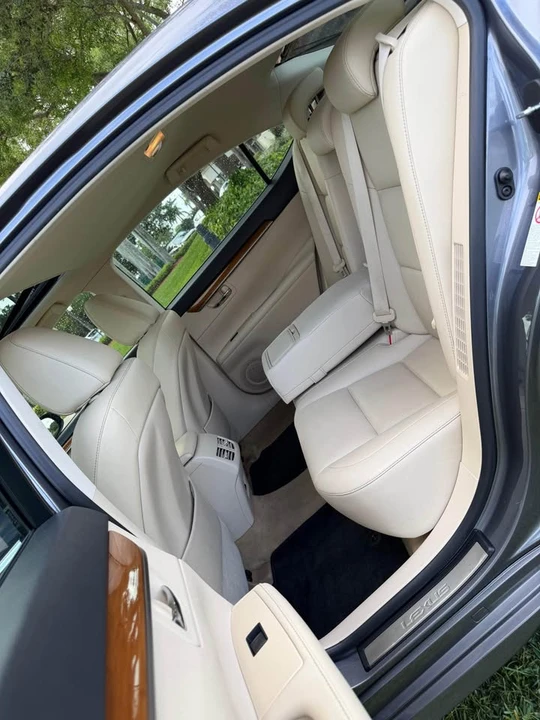 2013 Lexus ES 6th Gen - Image 4 of 18