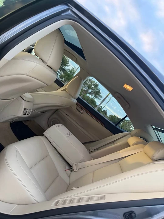 2013 Lexus ES 6th Gen - Image 5 of 20