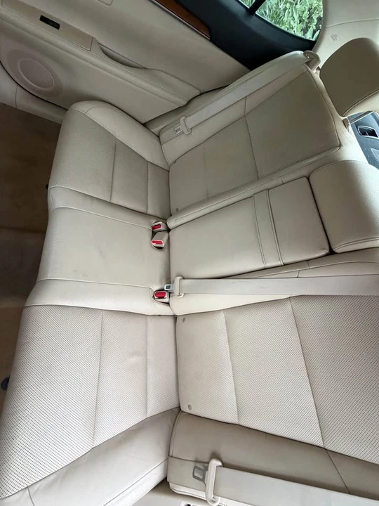 2013 Lexus ES 6th Gen - Image 6 of 9