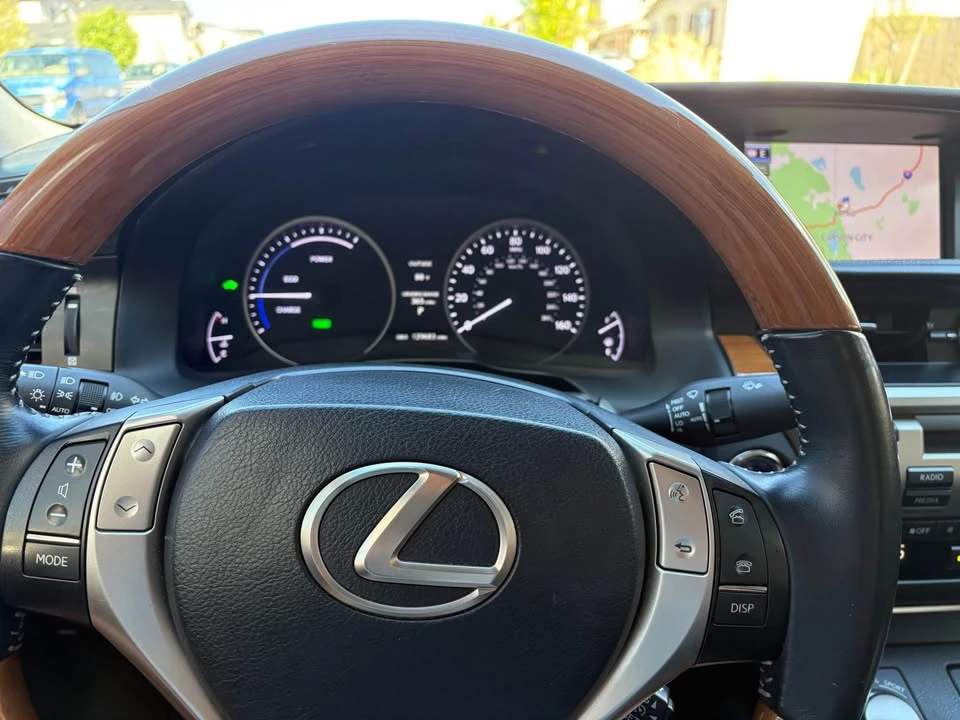 2013 Lexus ES 6th Gen - Image 6 of 13
