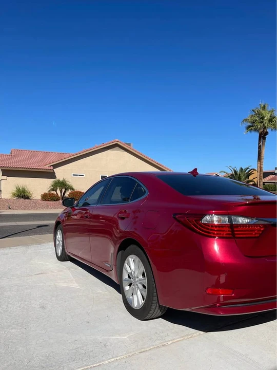 2013 Lexus ES 6th Gen - Image 14 of 20
