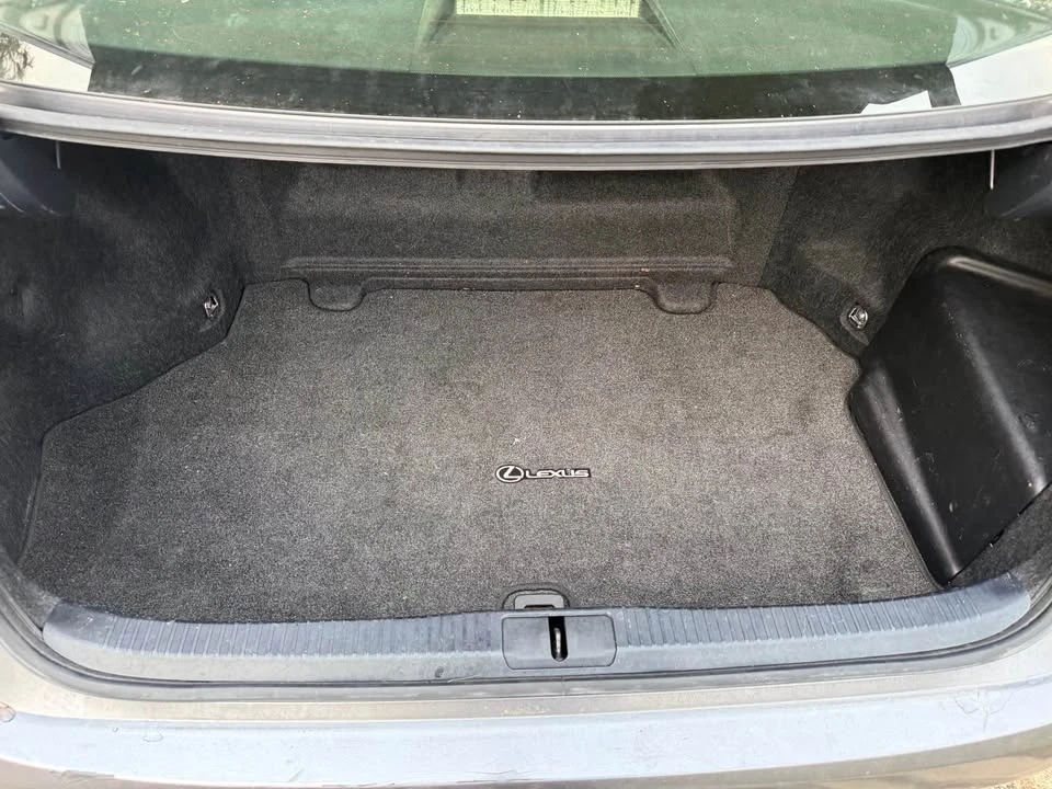 2013 Lexus ES 6th Gen - Image 12 of 14