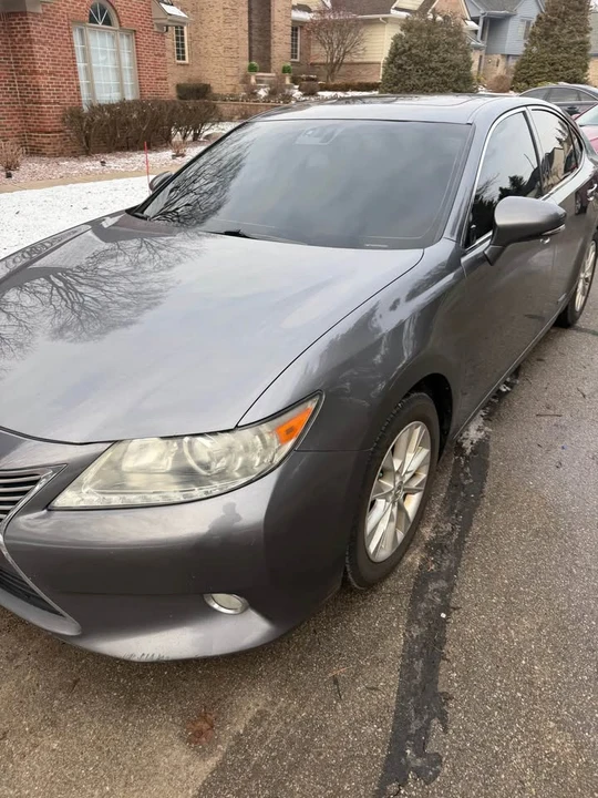 2013 Lexus ES 6th Gen - Image 6 of 20