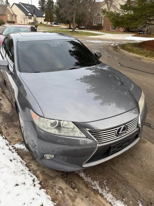 2013 Lexus ES 6th Gen - Image 2 of 20