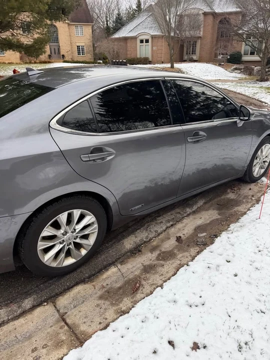 2013 Lexus ES 6th Gen - Image 8 of 20