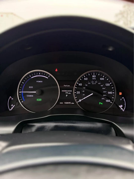 2013 Lexus ES 6th Gen - Image 10 of 10