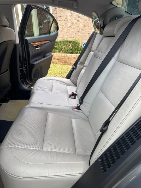 2013 Lexus ES 6th Gen - Image 7 of 16