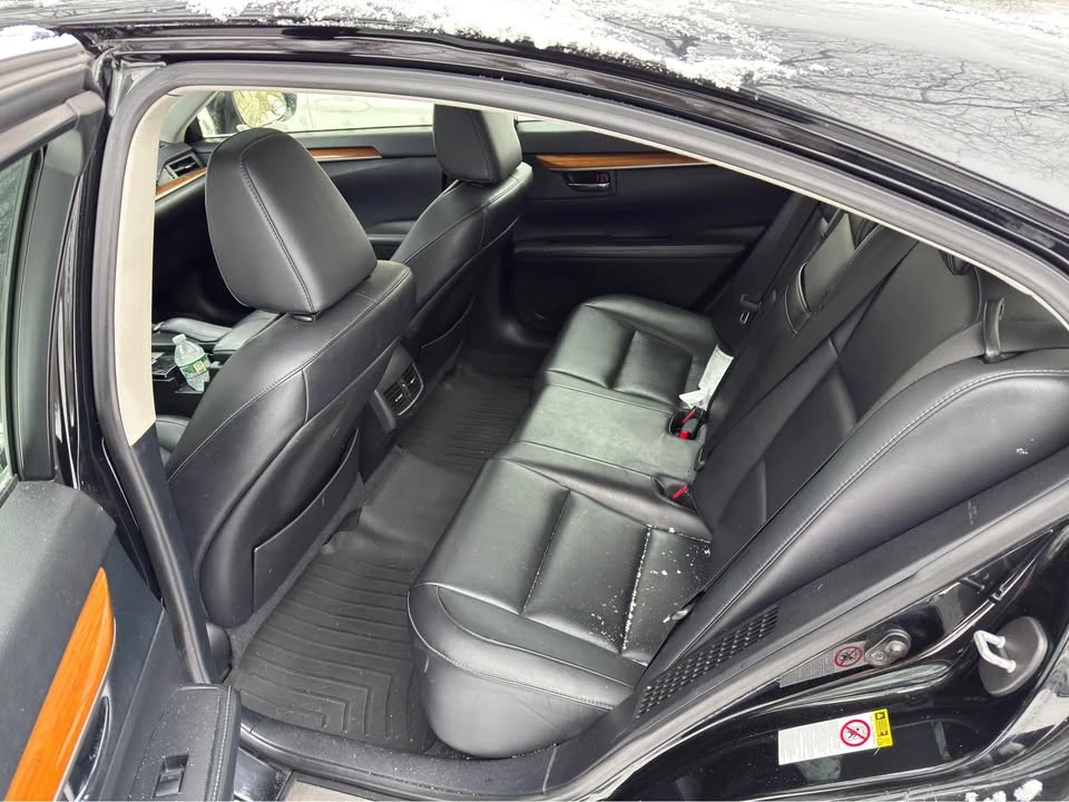 2013 Lexus ES 6th Gen - Image 3 of 9