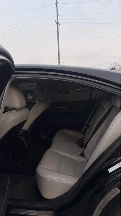 2013 Lexus ES 6th Gen - Image 11 of 11