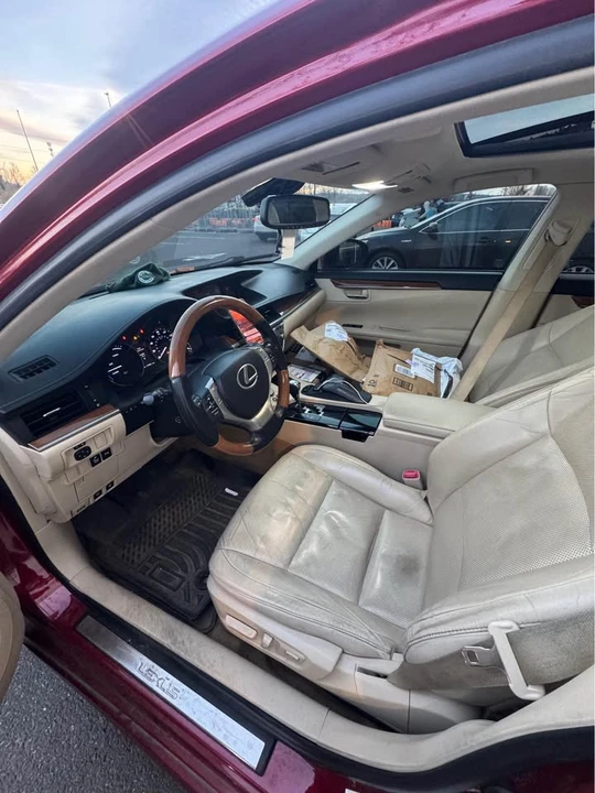 2013 Lexus ES 6th Gen - Image 5 of 6