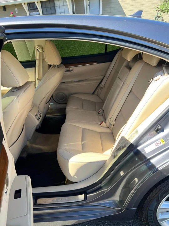 2013 Lexus ES 6th Gen - Image 9 of 9
