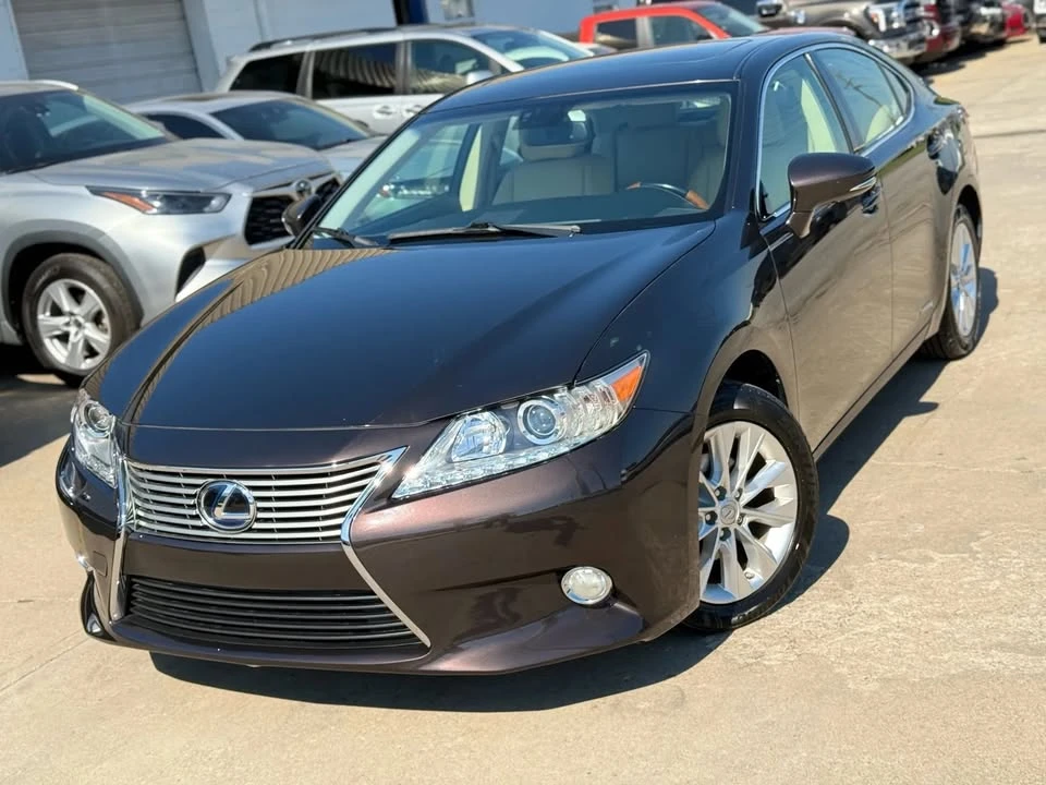 2013 Lexus ES 6th Gen - Image 7 of 20