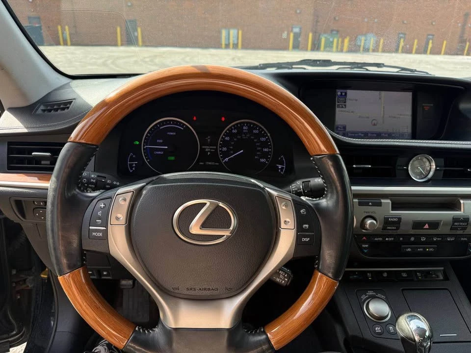 2013 Lexus ES 6th Gen - Image 8 of 8