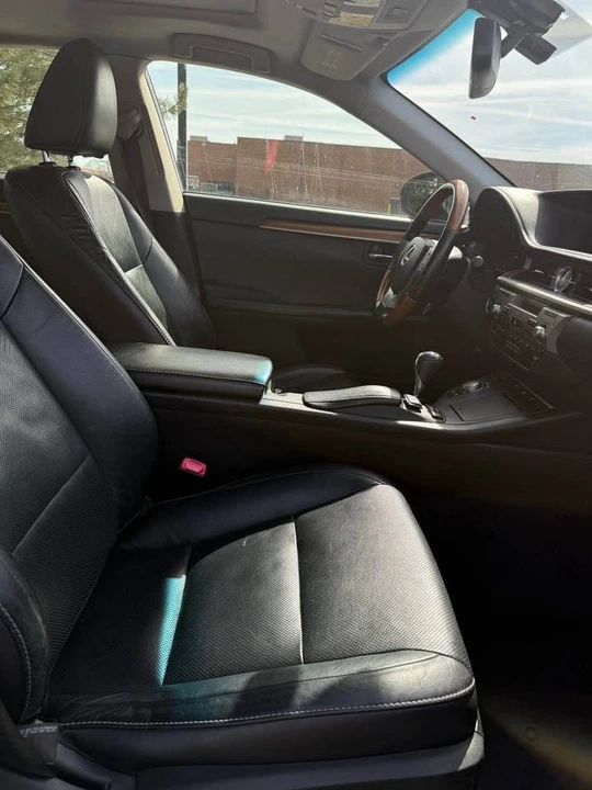 2013 Lexus ES 6th Gen - Image 6 of 8