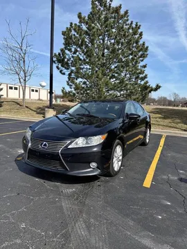 2013 Lexus ES 300h Sedan