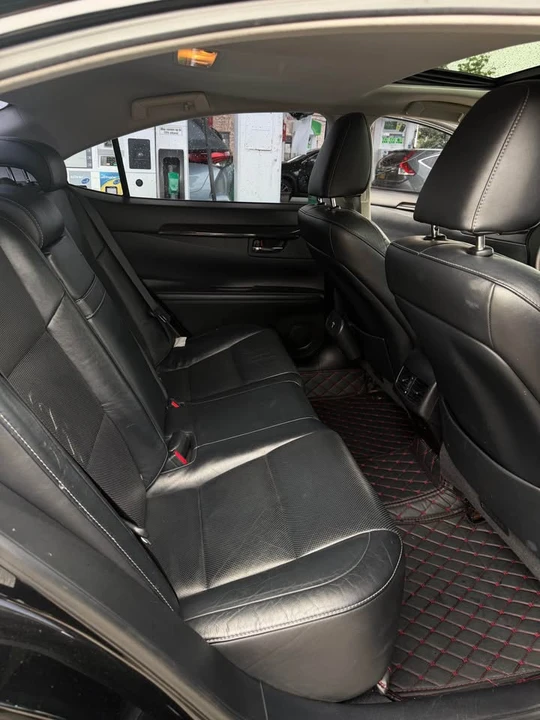 2013 Lexus ES 6th Gen - Image 6 of 11