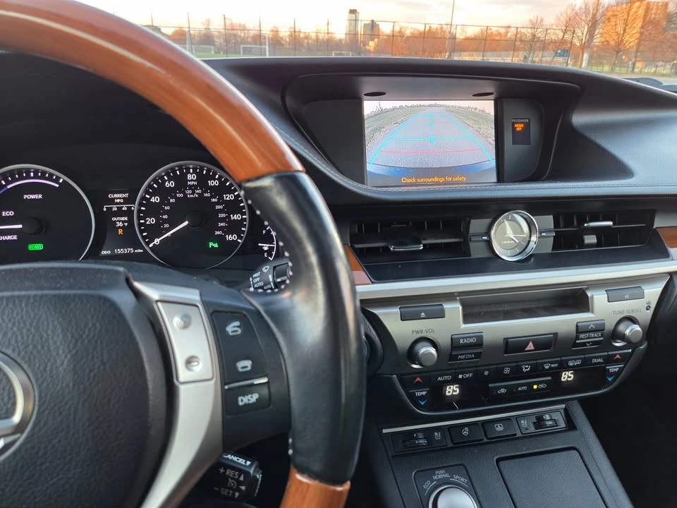 2013 Lexus ES 6th Gen - Image 15 of 16