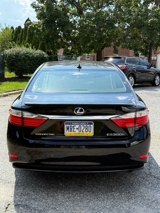 2013 Lexus ES 6th Gen - Image 18 of 18