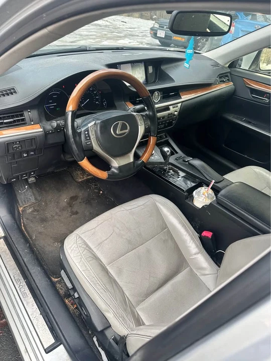 2013 Lexus ES 6th Gen - Image 6 of 6