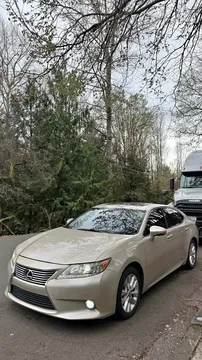 2013 Lexus ES 300h Ultra Luxury