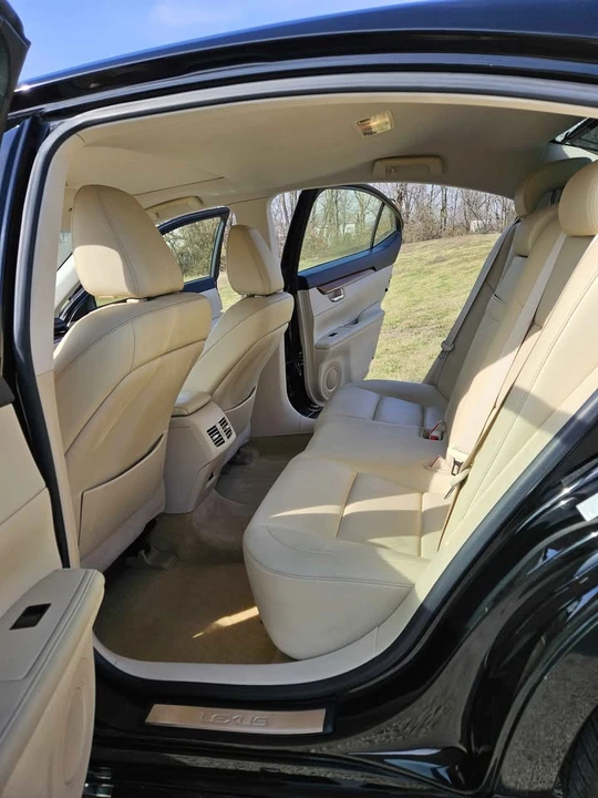 2013 Lexus ES 6th Gen - Image 6 of 13
