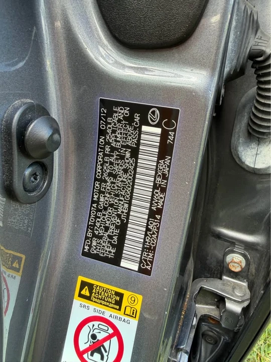 2013 Lexus ES 6th Gen - Image 16 of 19