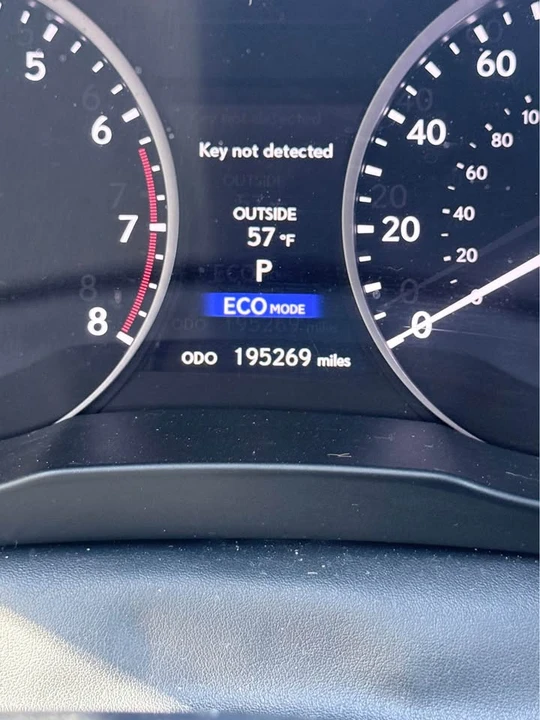2013 Lexus ES 6th Gen - Image 11 of 11