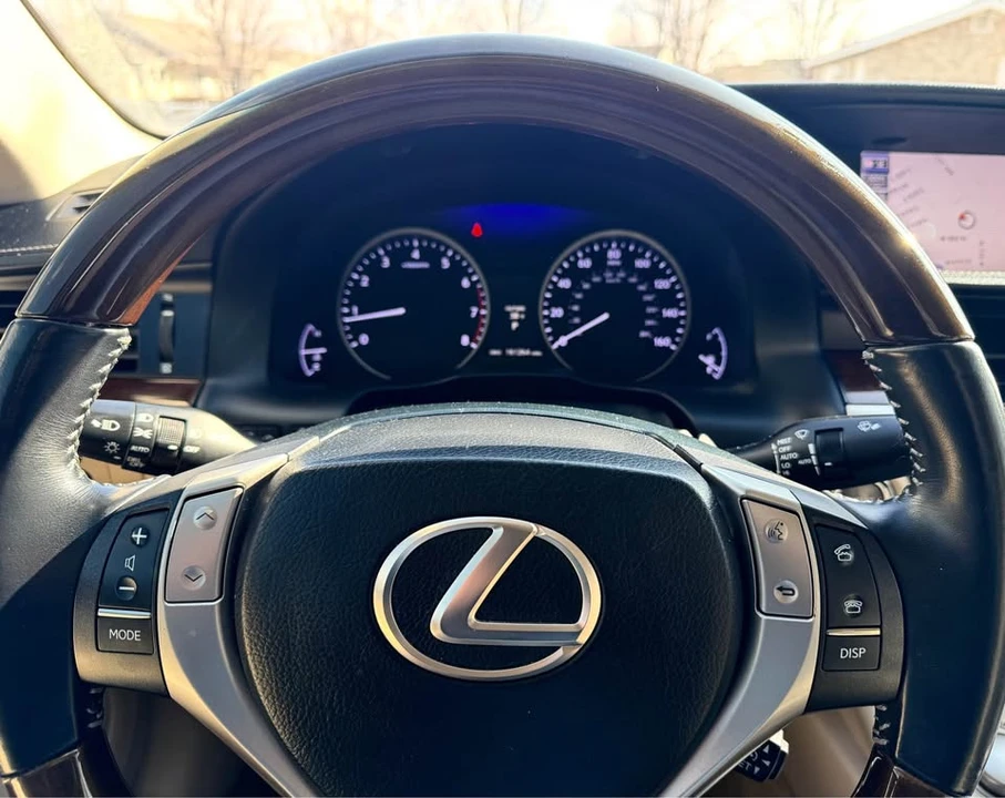 2013 Lexus ES 6th Gen - Image 14 of 14