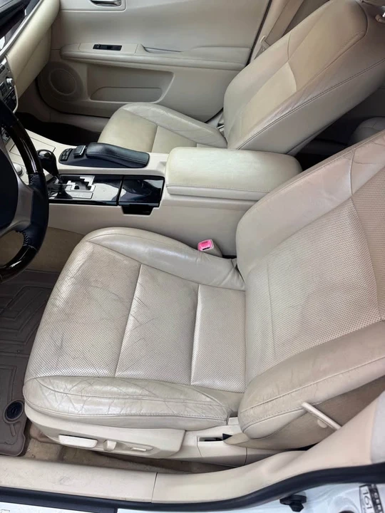 2013 Lexus ES 6th Gen - Image 9 of 10