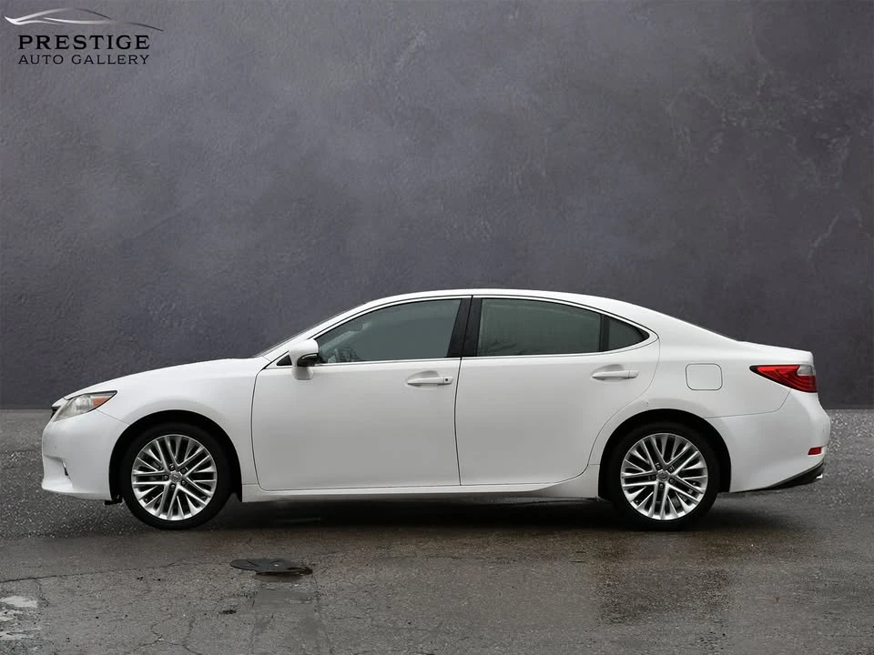 2013 Lexus ES 6th Gen - Image 3 of 20