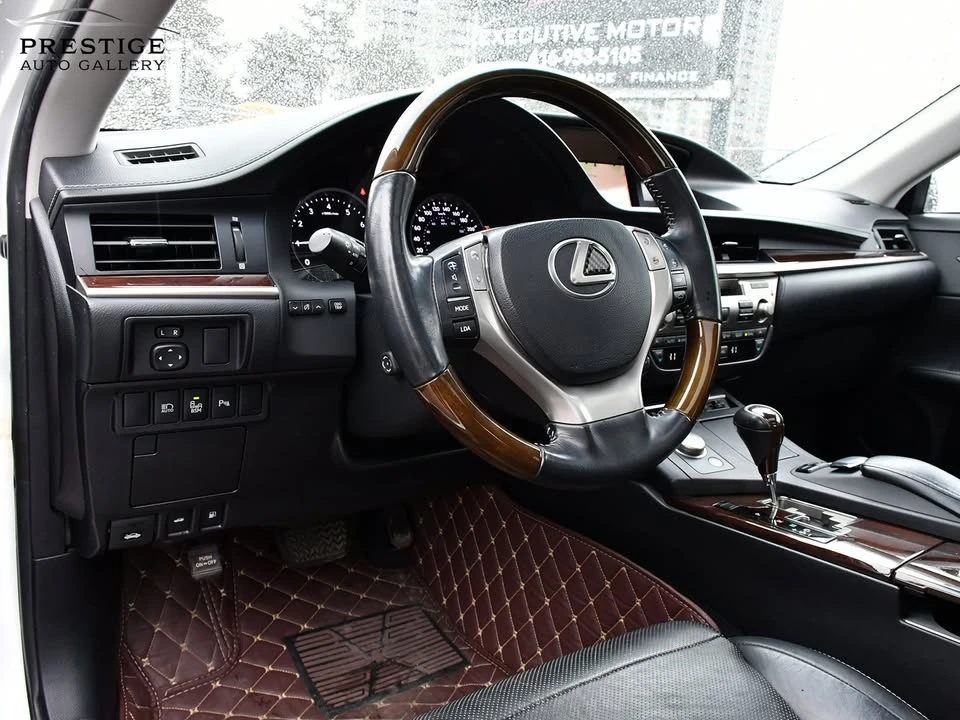 2013 Lexus ES 6th Gen - Image 9 of 20