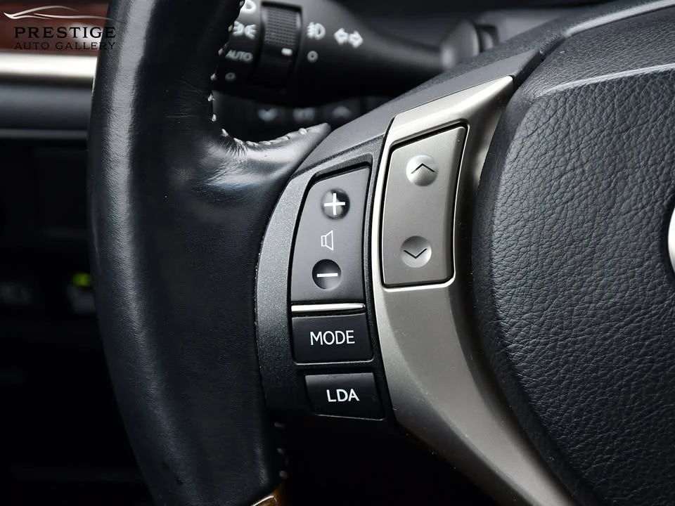 2013 Lexus ES 6th Gen - Image 18 of 20