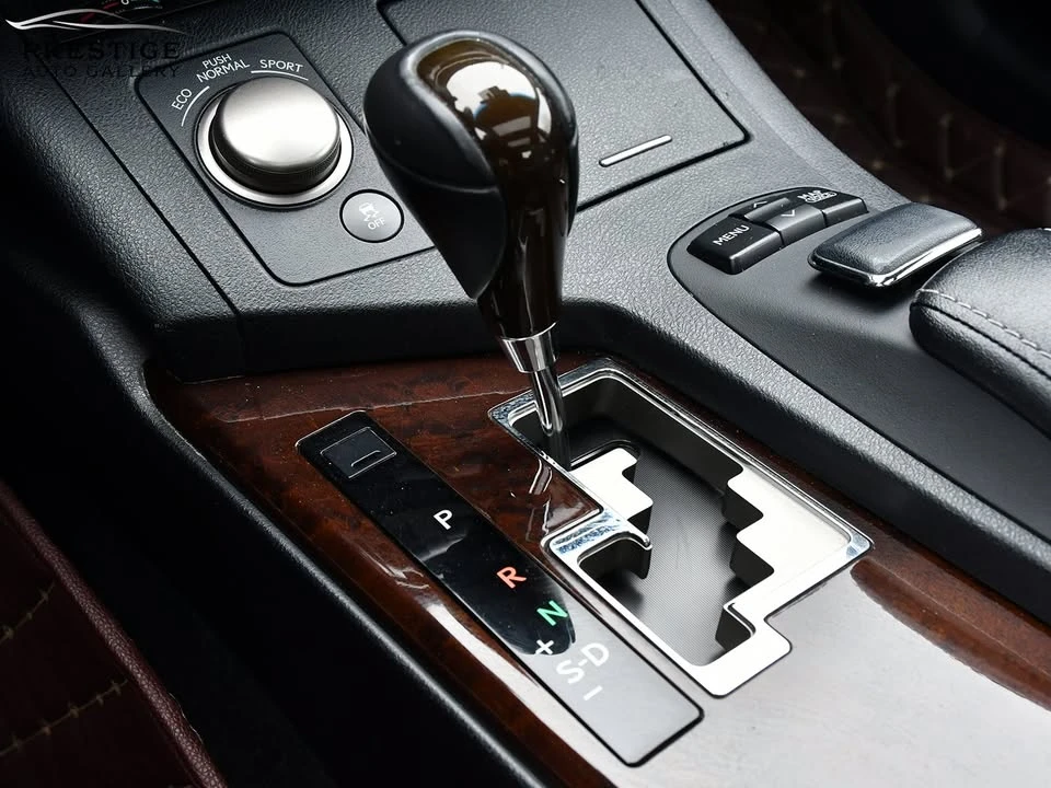 2013 Lexus ES 6th Gen - Image 11 of 20