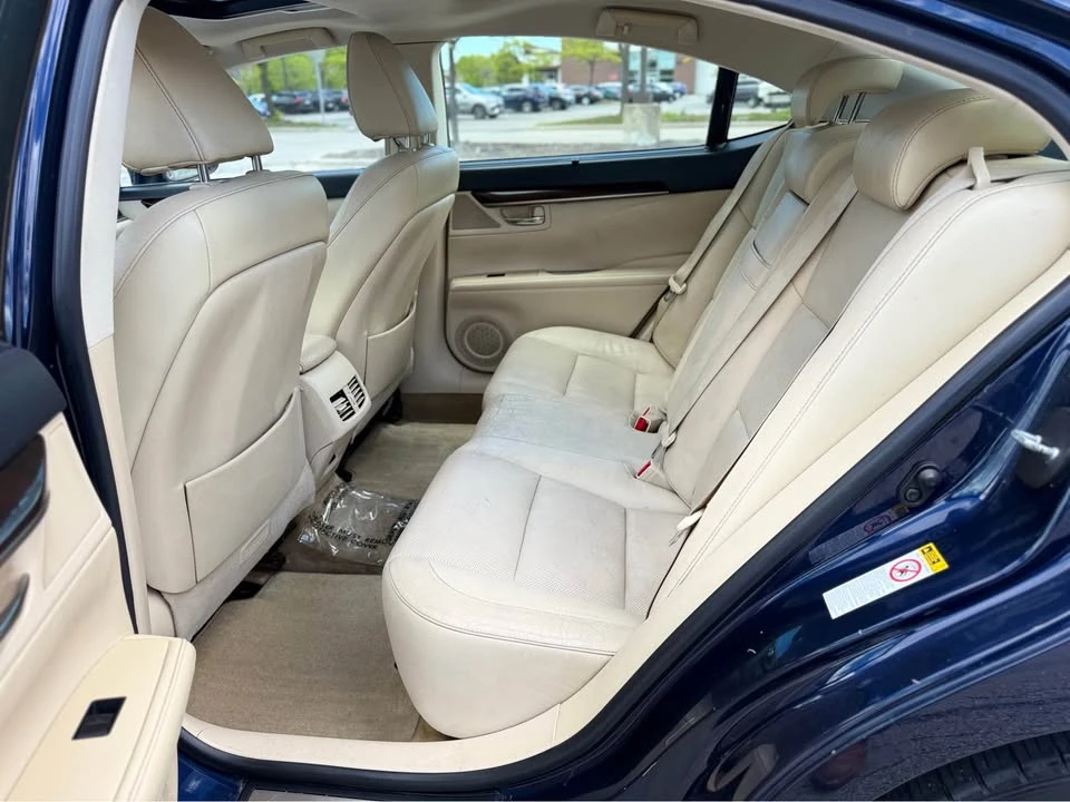 2013 Lexus ES 6th Gen - Image 15 of 19