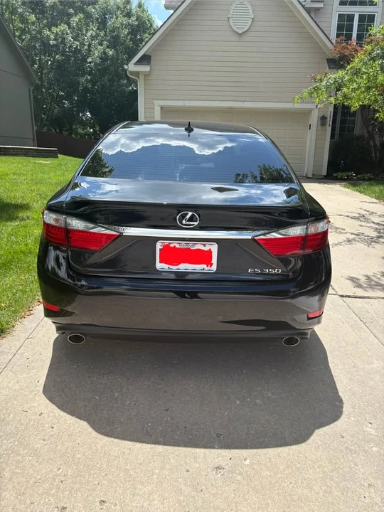 2013 Lexus ES 6th Gen - Image 4 of 10