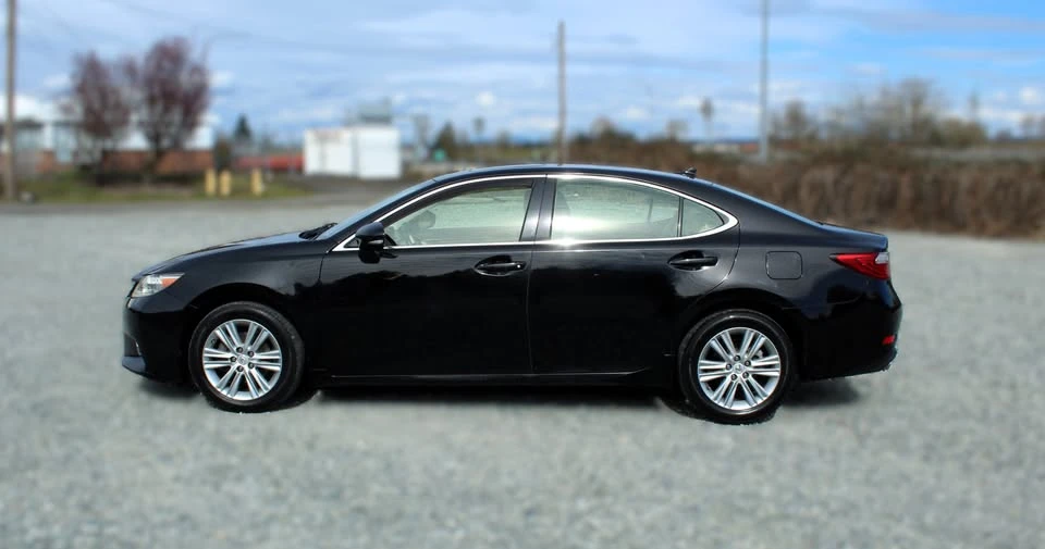 2013 Lexus ES 6th Gen - Image 4 of 19