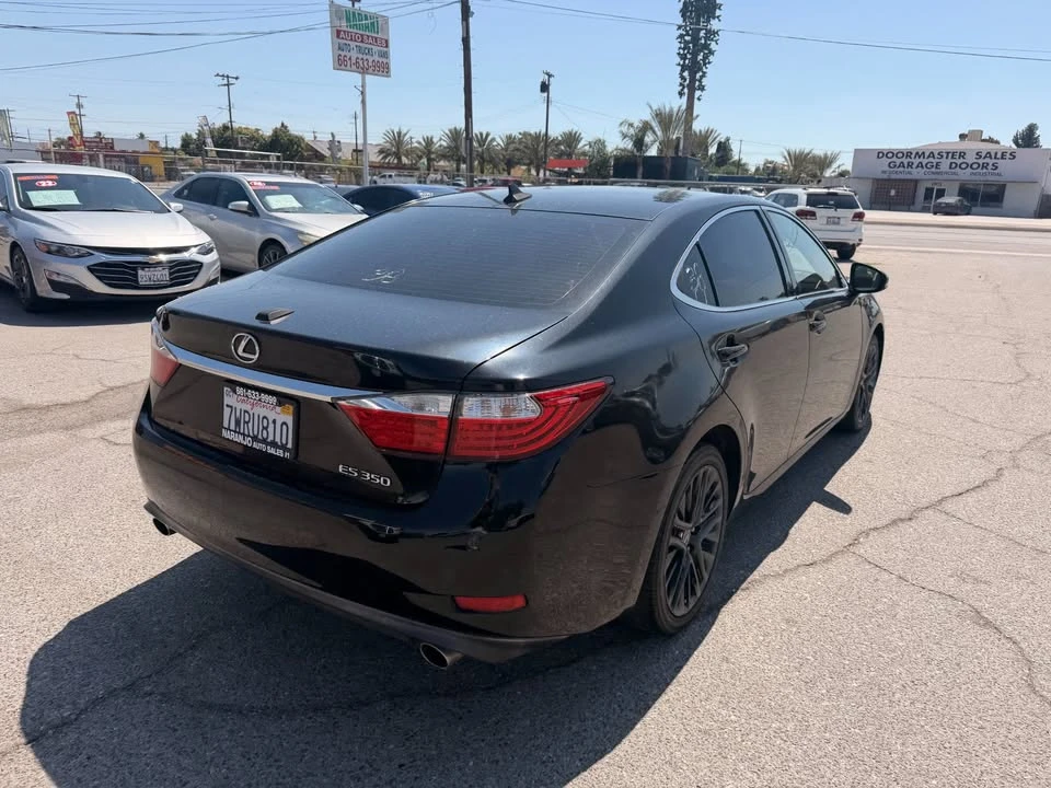 2013 Lexus ES 6th Gen - Image 6 of 12