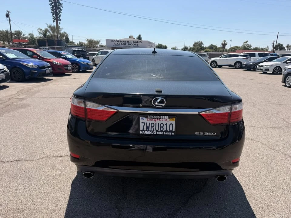 2013 Lexus ES 6th Gen - Image 5 of 12